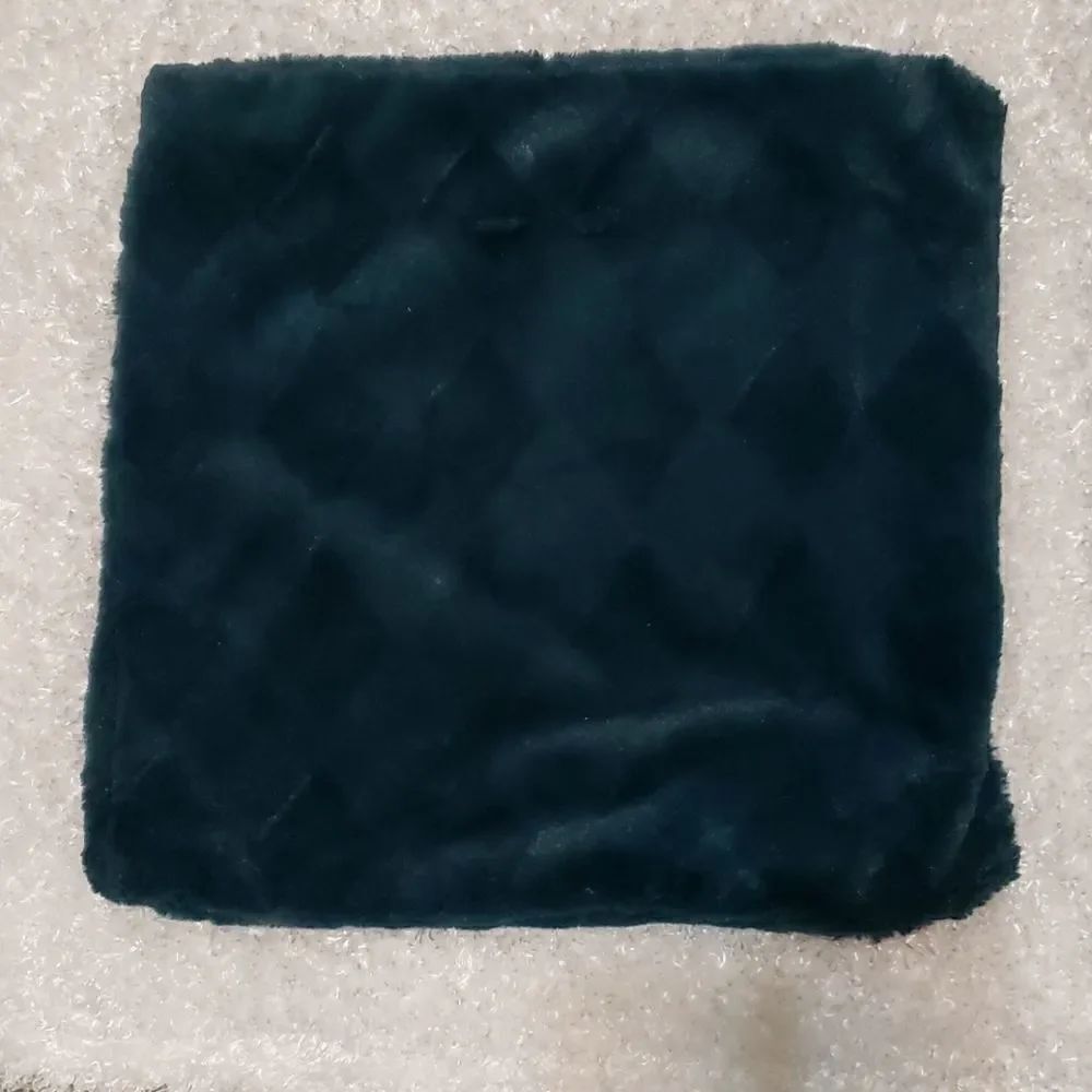 Diamond pattern throw pillow covers - Picture 5 of 5